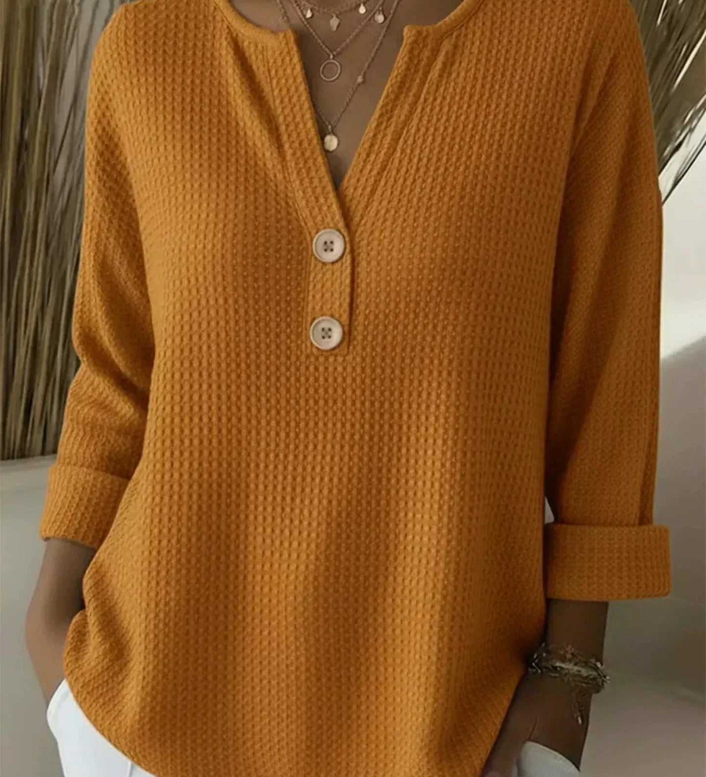 Lucia | Maglietta Henley Goffrata con Bottoni