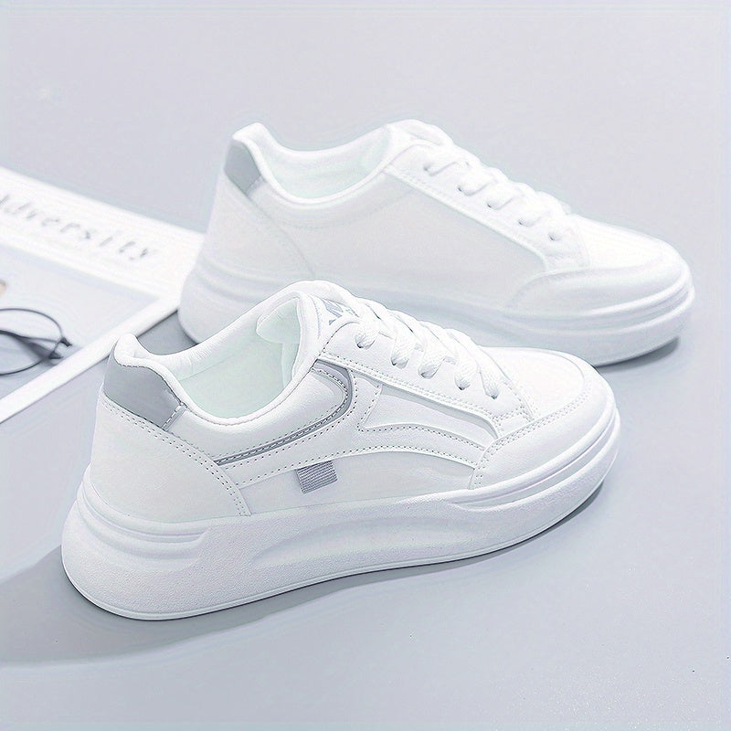 Sneakers bianche chic con comfort leggero